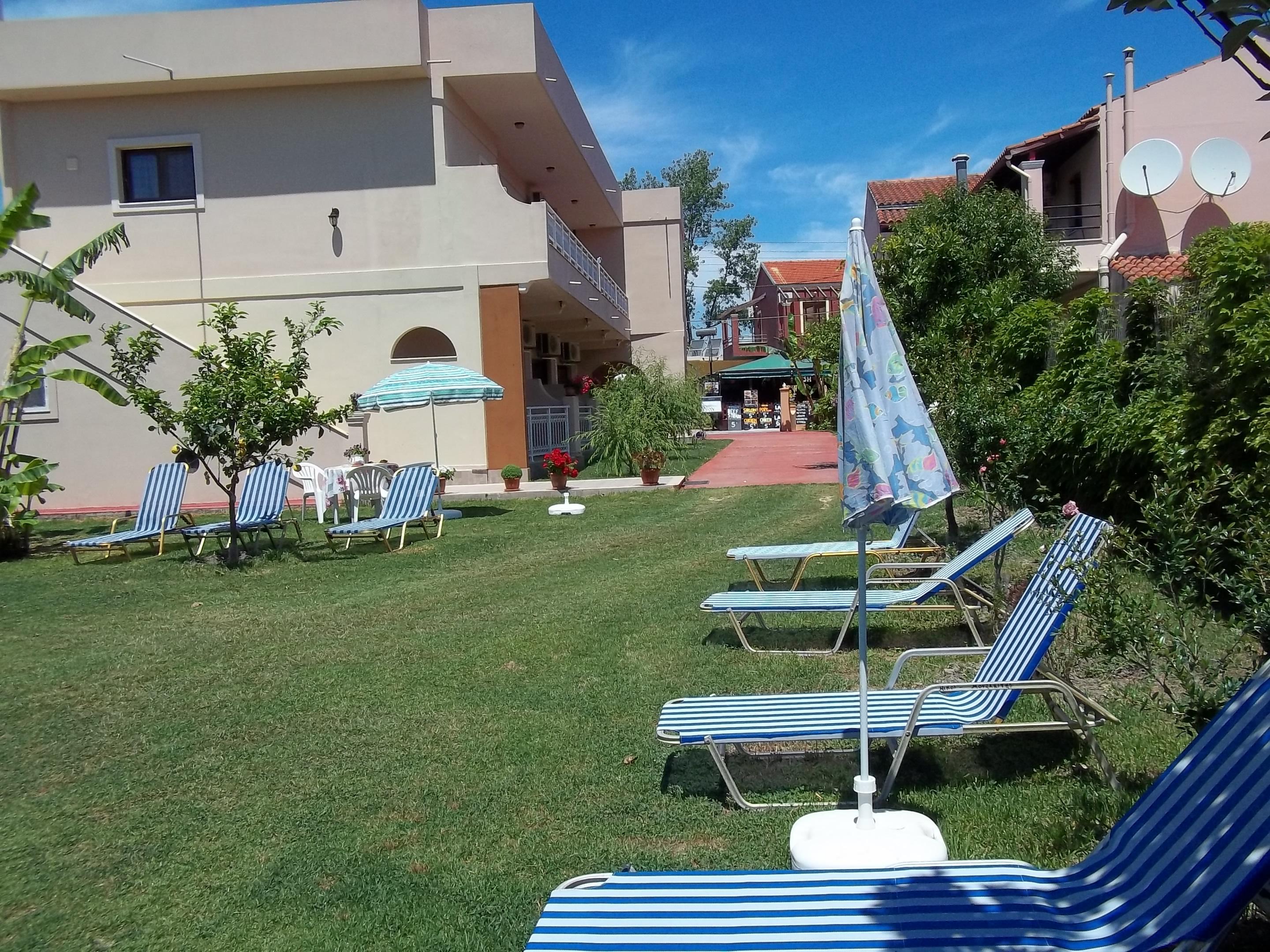 Toula'S Apartments ซีดารี ภายนอก รูปภาพ