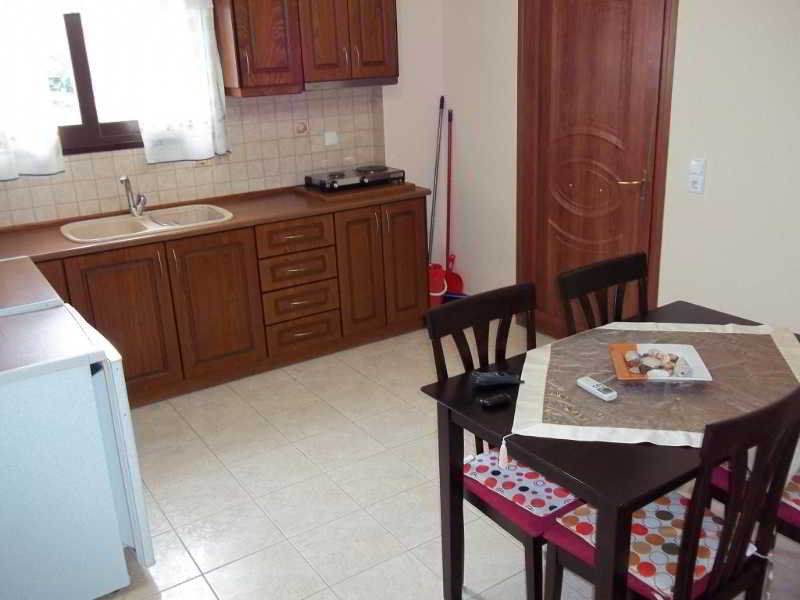 Toula'S Apartments ซีดารี ภายนอก รูปภาพ
