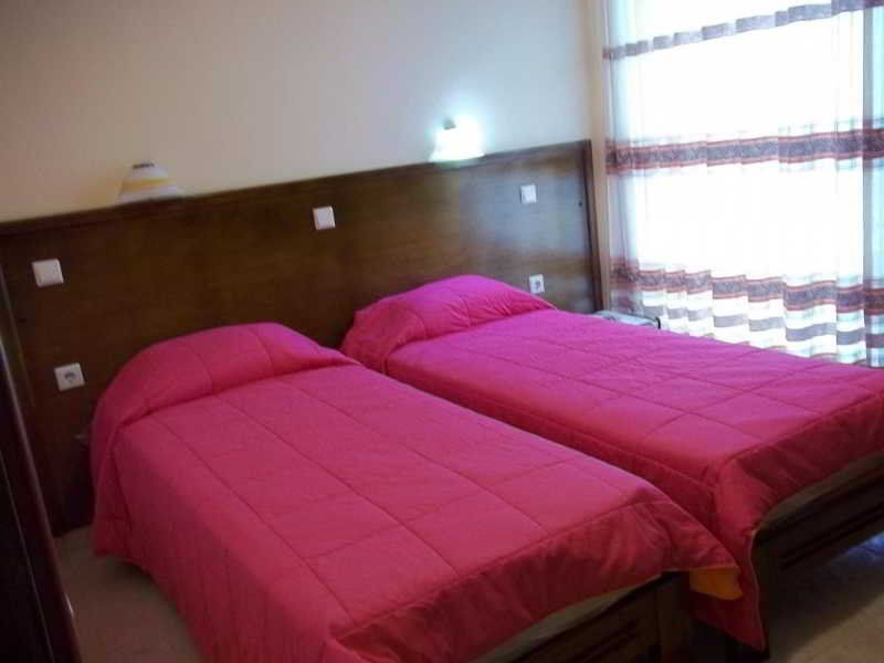 Toula'S Apartments ซีดารี ภายนอก รูปภาพ