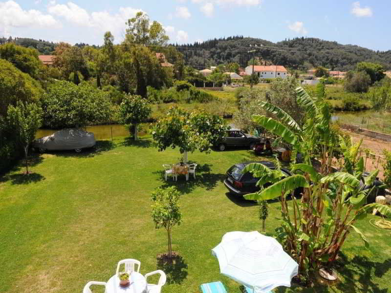 Toula'S Apartments ซีดารี ภายนอก รูปภาพ