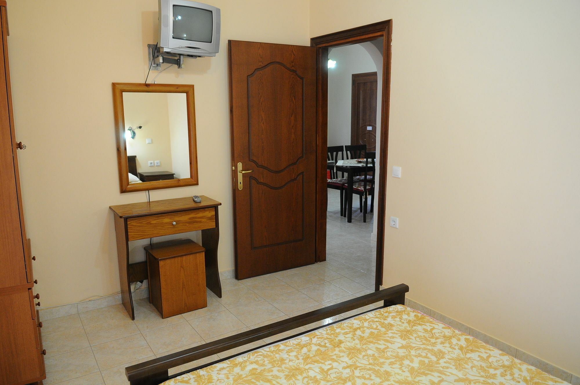 Toula'S Apartments ซีดารี ภายนอก รูปภาพ